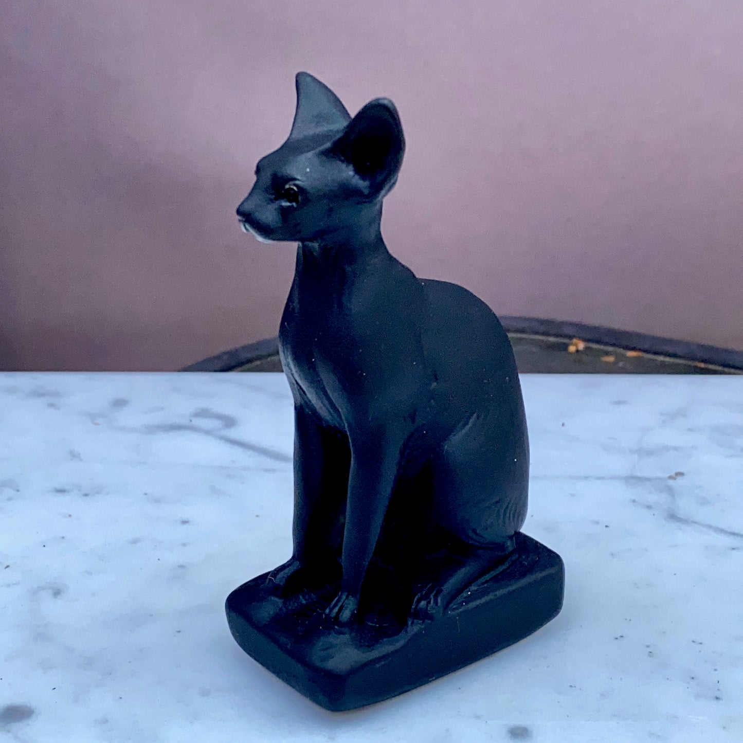 Black obsidian kitty cat