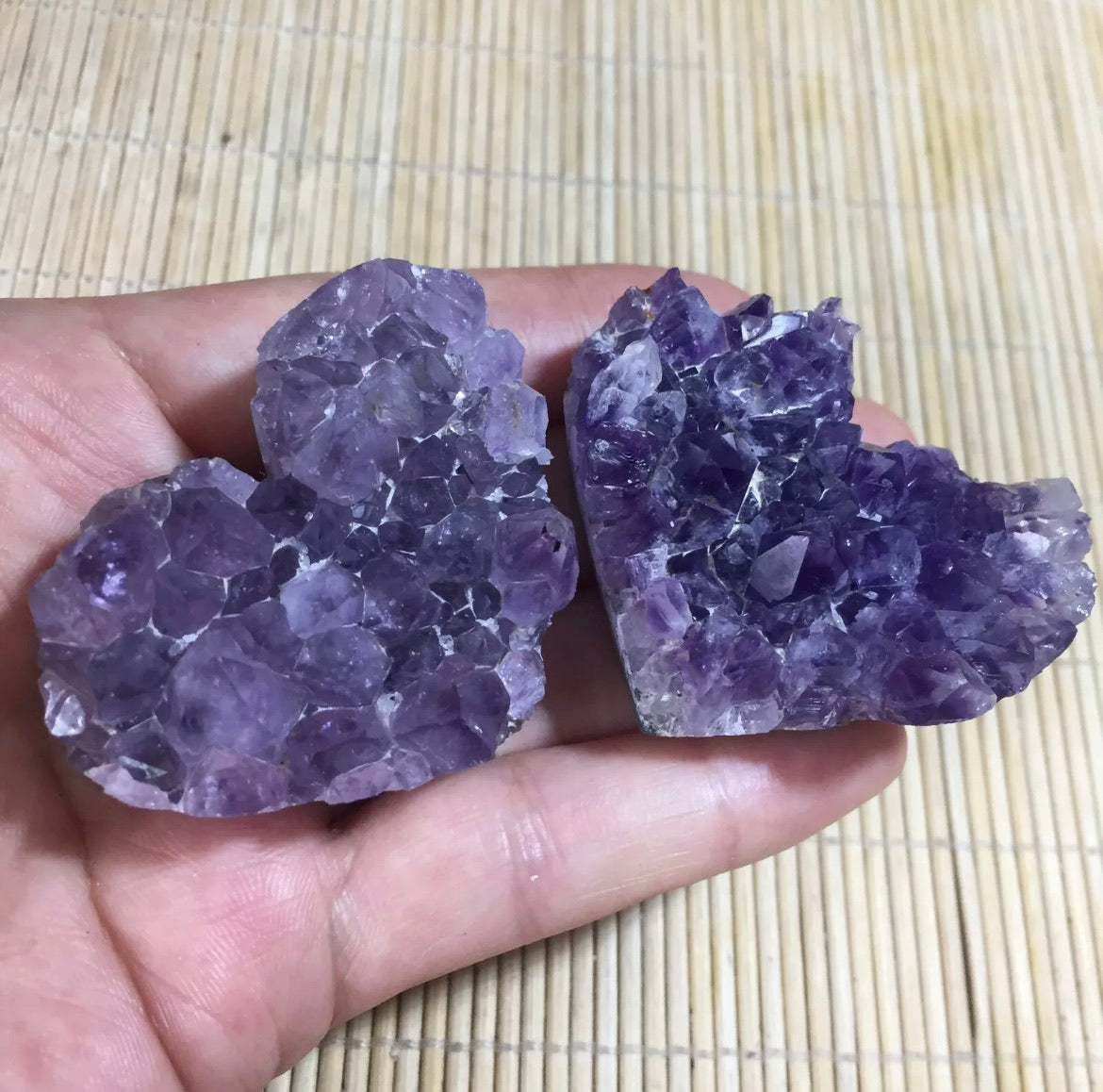 Natural Amethyst heart-shaped  gem quartz cluster crystal Mineral specimens