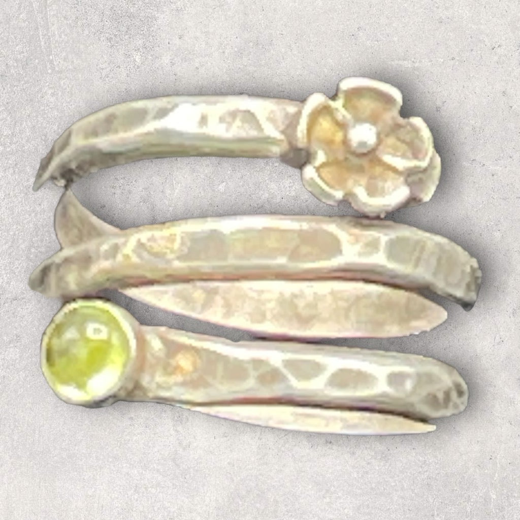 Sterling Silver Flower Peridot gemstone Ring