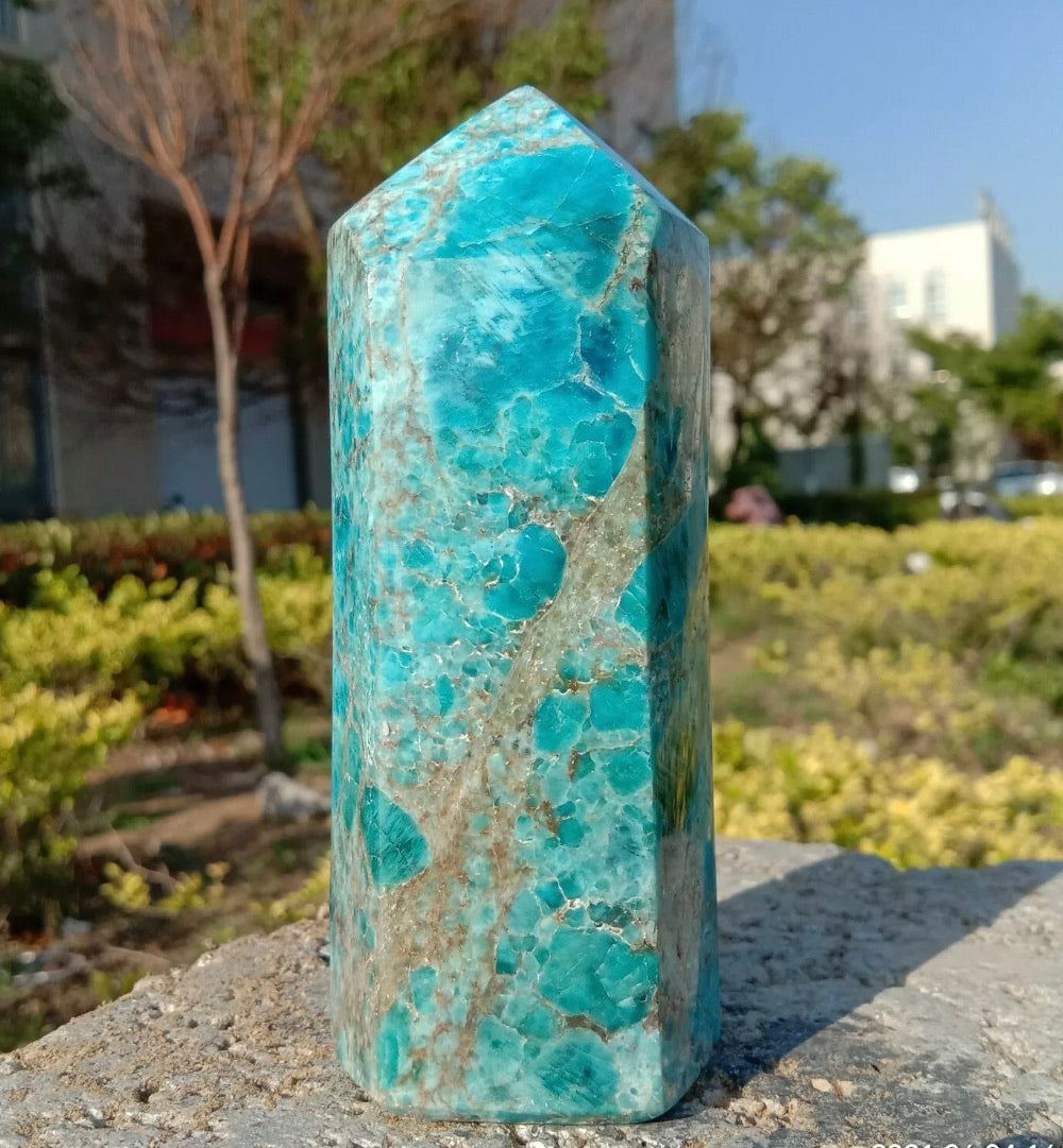 Natural Apatite gemstone Tower point Obelisk