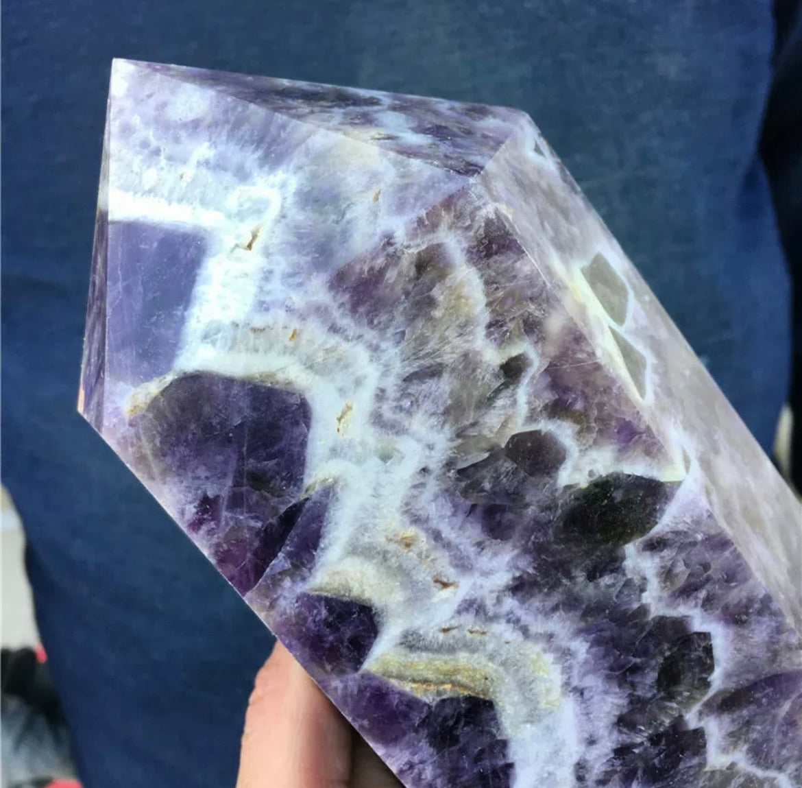 Natural amethyst gejmstone crystal tower point obelisk