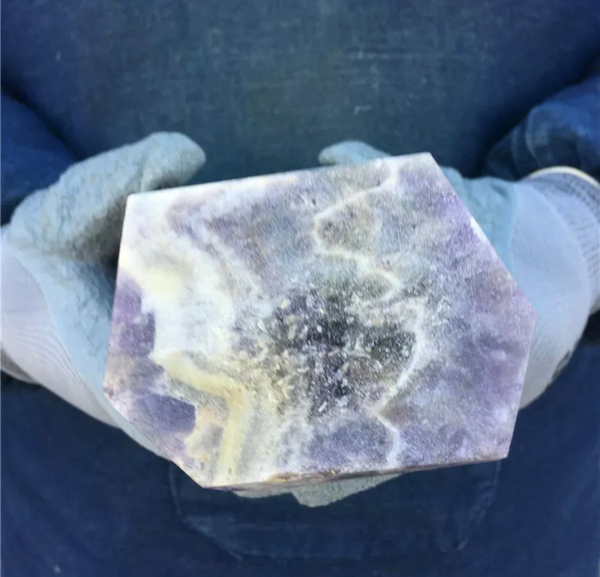 Natural amethyst gejmstone crystal tower point obelisk