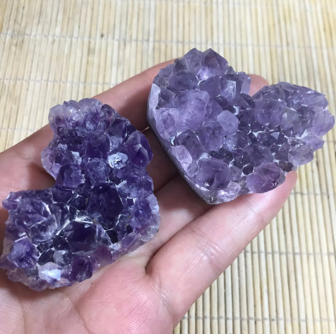 Natural Amethyst heart-shaped  gem quartz cluster crystal Mineral specimens