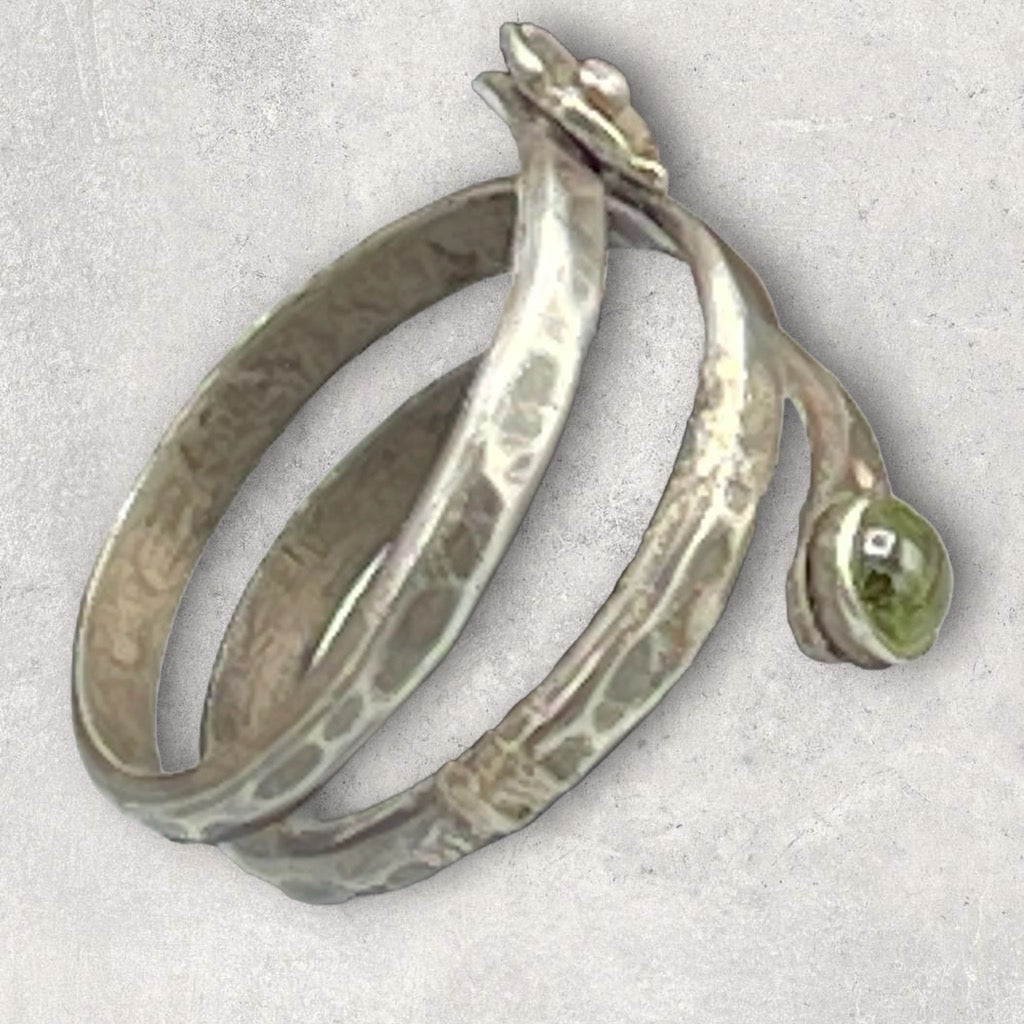 Sterling Silver Flower Peridot gemstone Ring