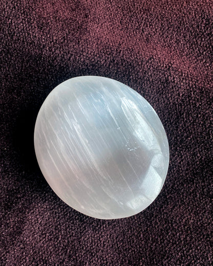 Selenite gemstone Palm Stone