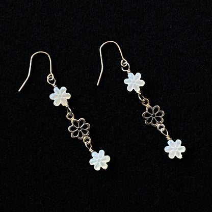 Mother of Pearl Flower Dangle earrings