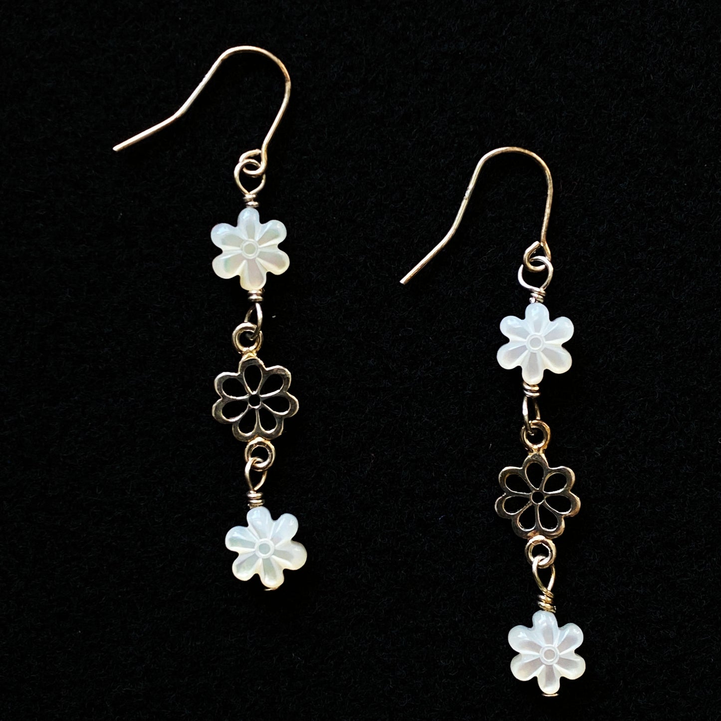 Mother of Pearl Flower Dangle earrings