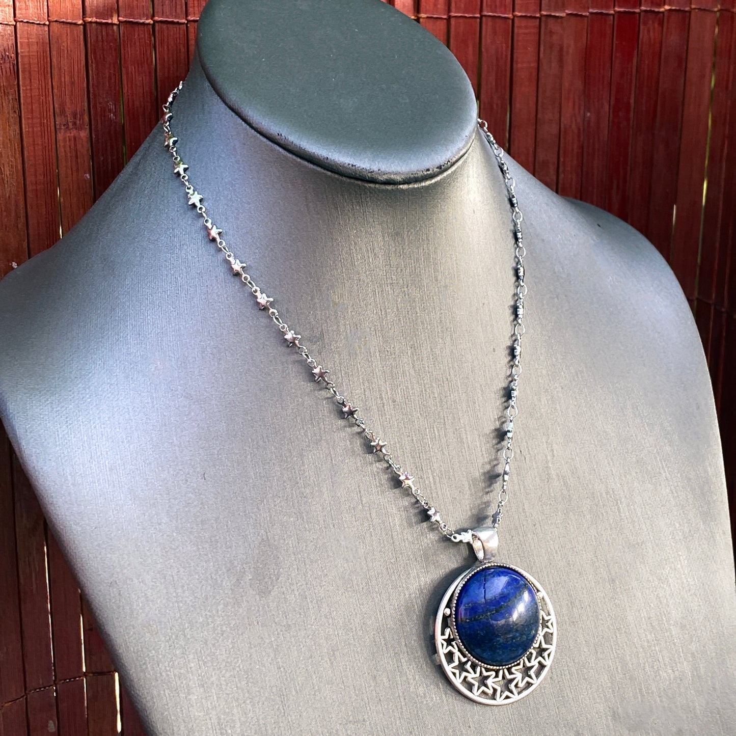 Lapis Lazuli gemsotne pendant Necklace on steel chain.