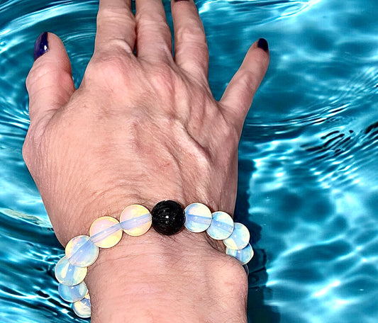 Opalite and Onyx Flower Beaded Bracelet