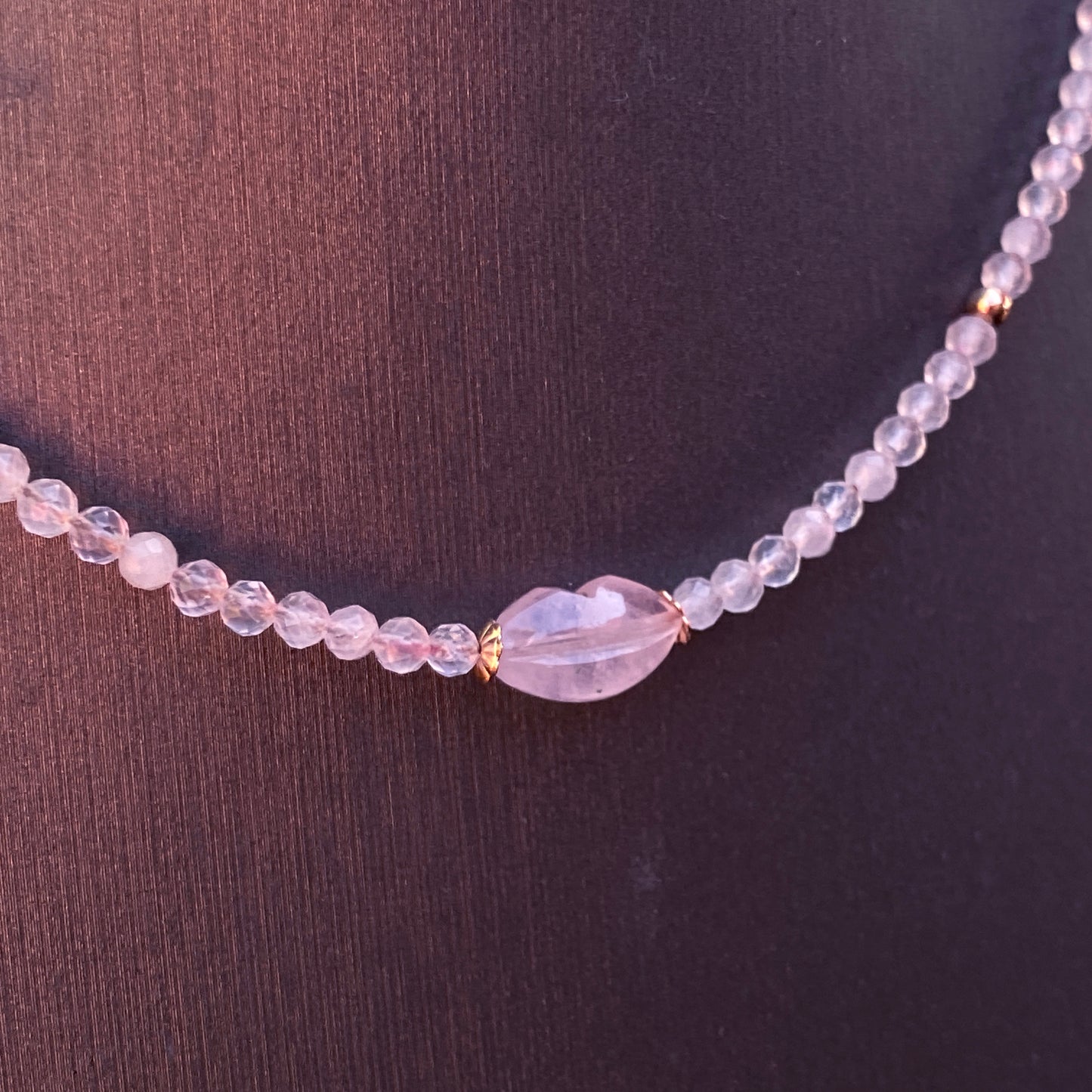 Rose Quartz gemstone Lips choker Necklace