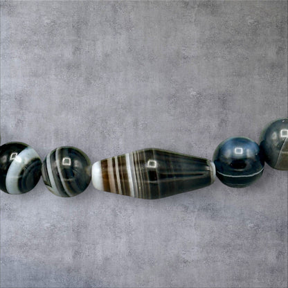 Black Banded Agate Bracelet