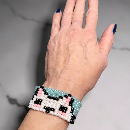 Beaded Glass Kitty Bracelet