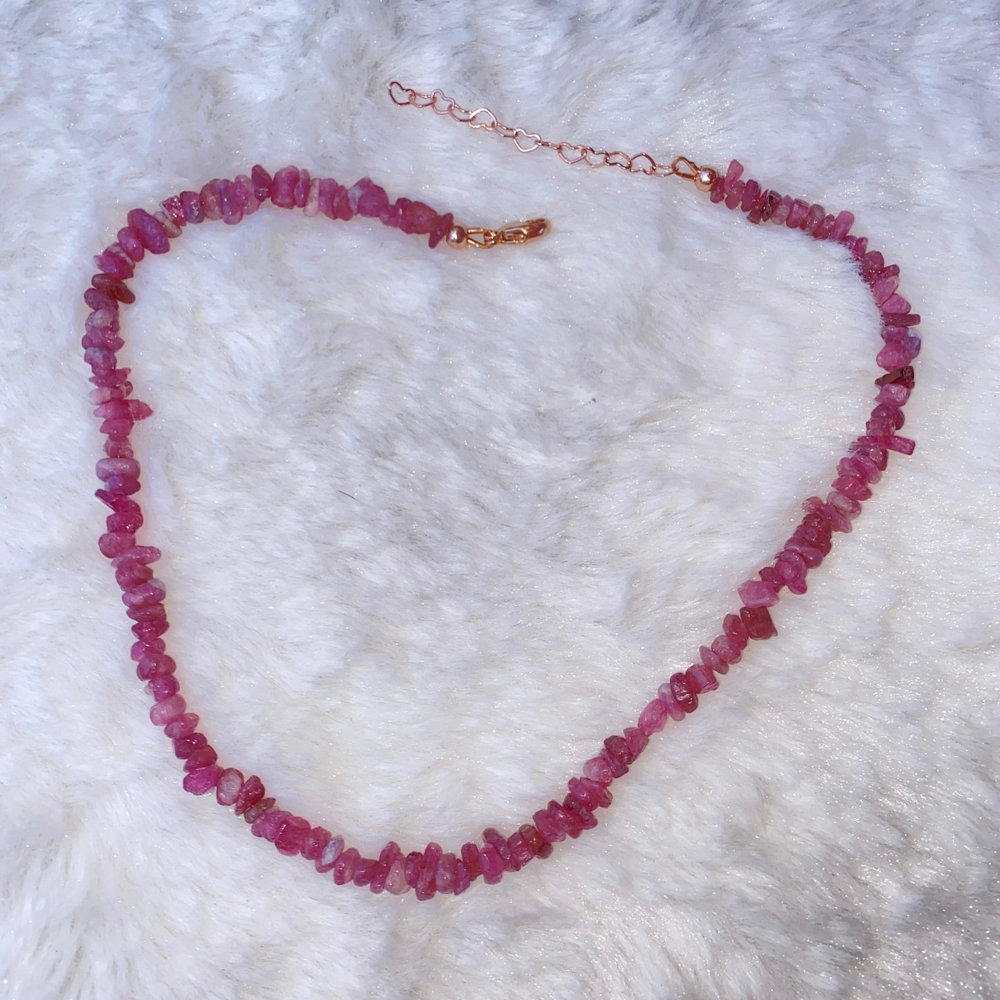 Pink agate gemstone chip choker necklace