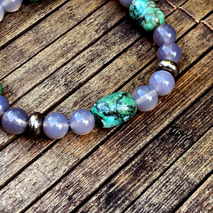 Gray Agate, Pyrite and Chrysoprase Gemstone stretch bracelet