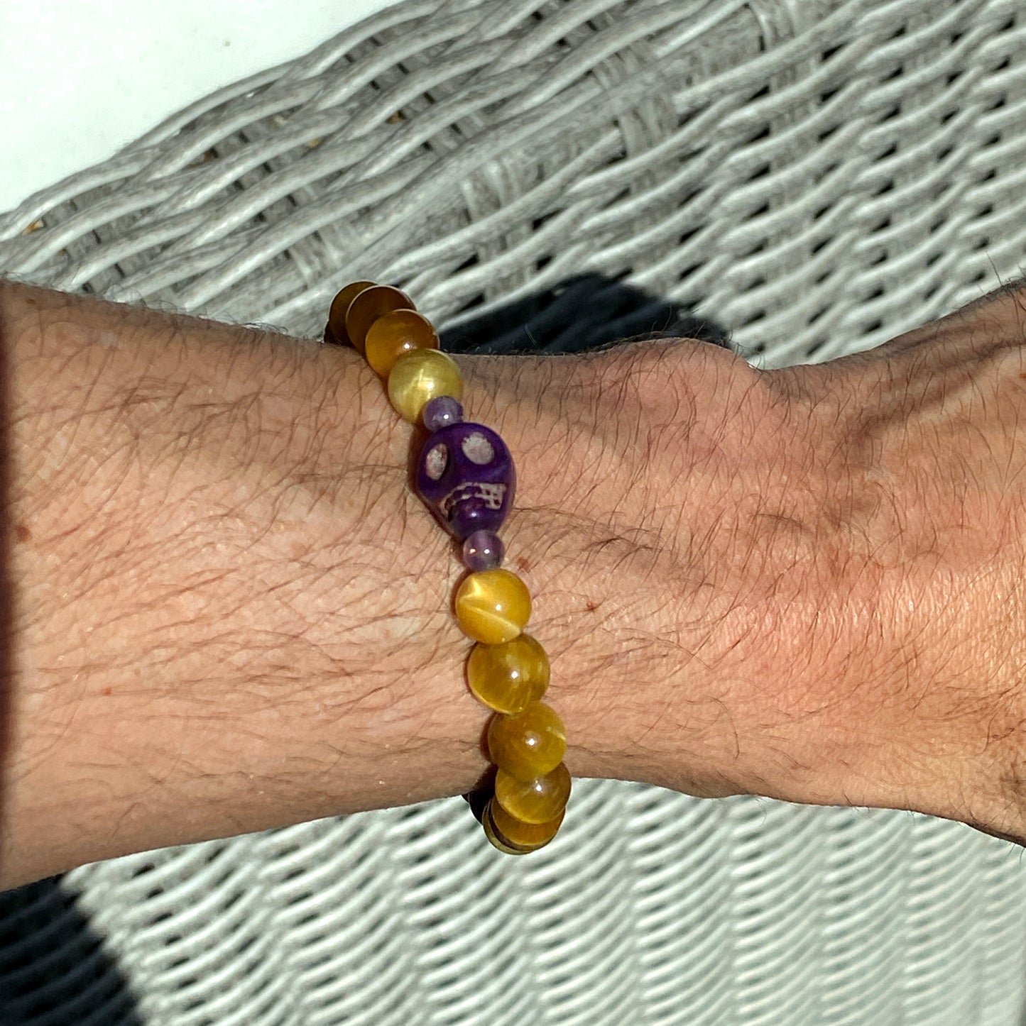 Men’s Golden TigerEye Gemstone Bracelet with Amethyst and Purple Skull stretch bracelet