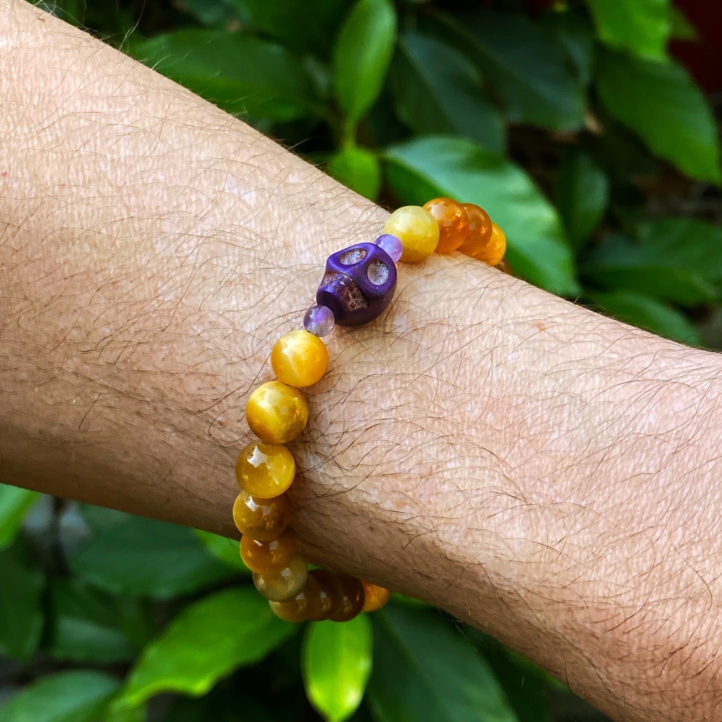 Men’s Golden TigerEye Gemstone Bracelet with Amethyst and Purple Skull stretch bracelet