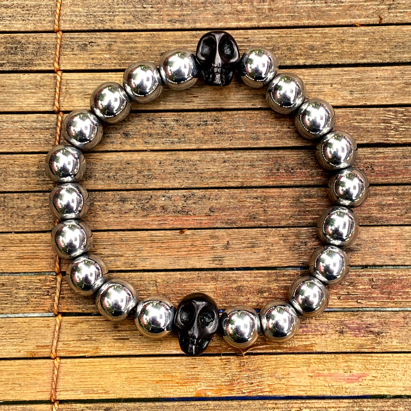 Men’s Silver hematite and Black Howlite Skull Gemstone Bracelet