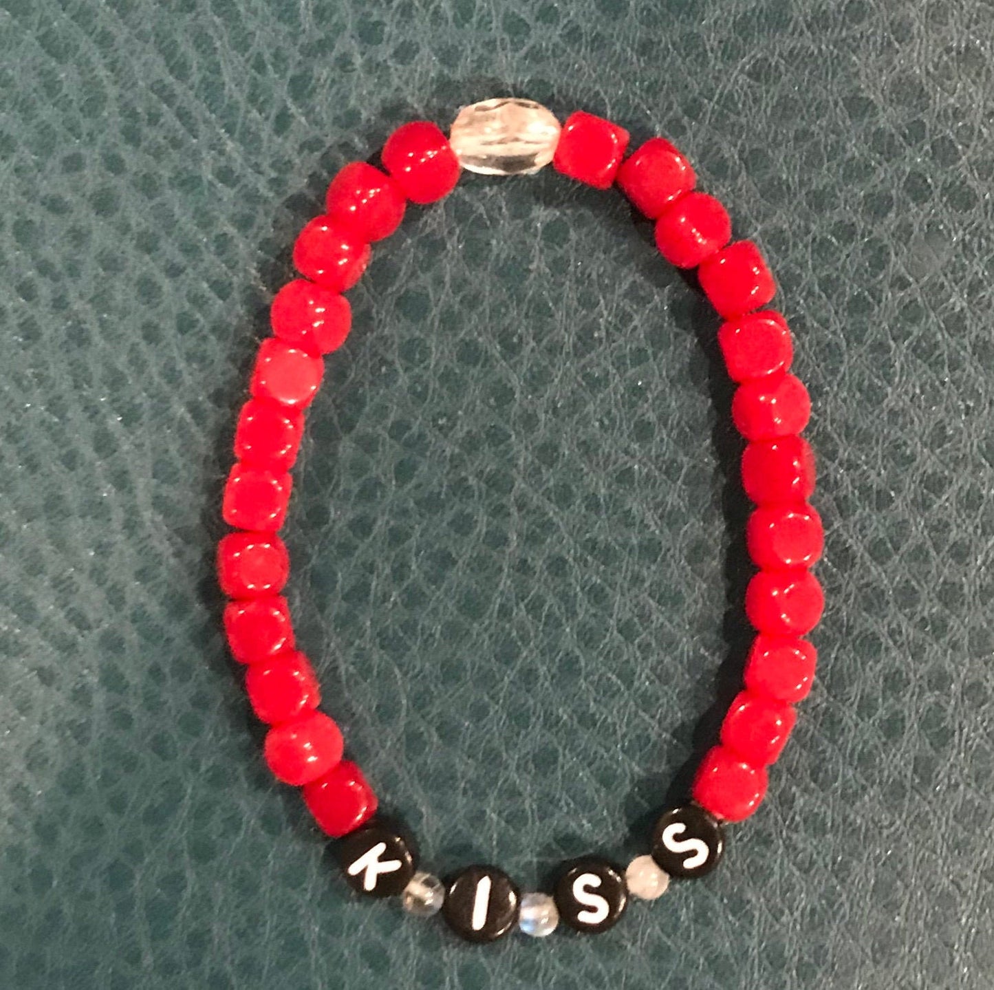 Wonen's Red Chalcedony "Kiss" bracelet