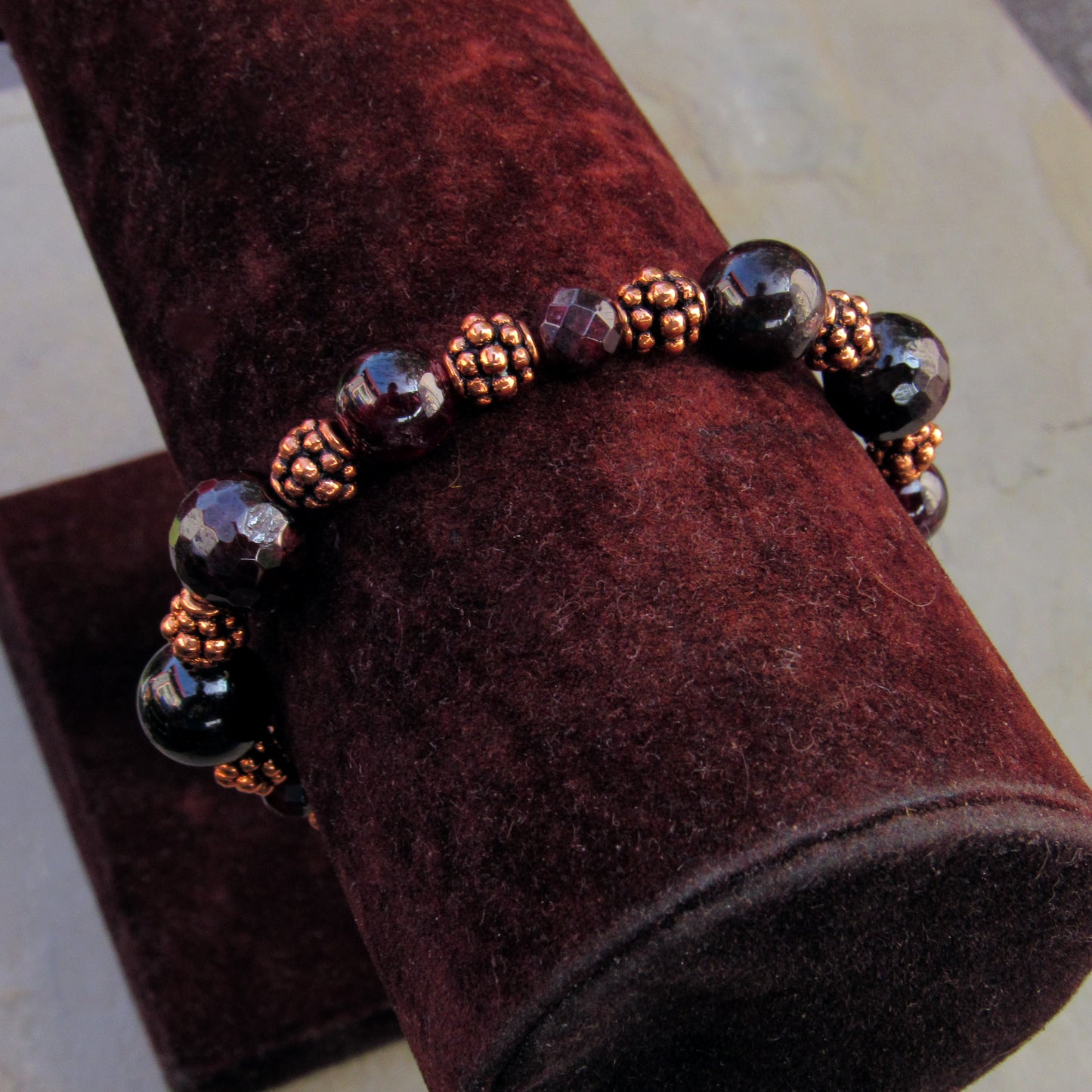 Garnet gemstone and copper stretch bracelet