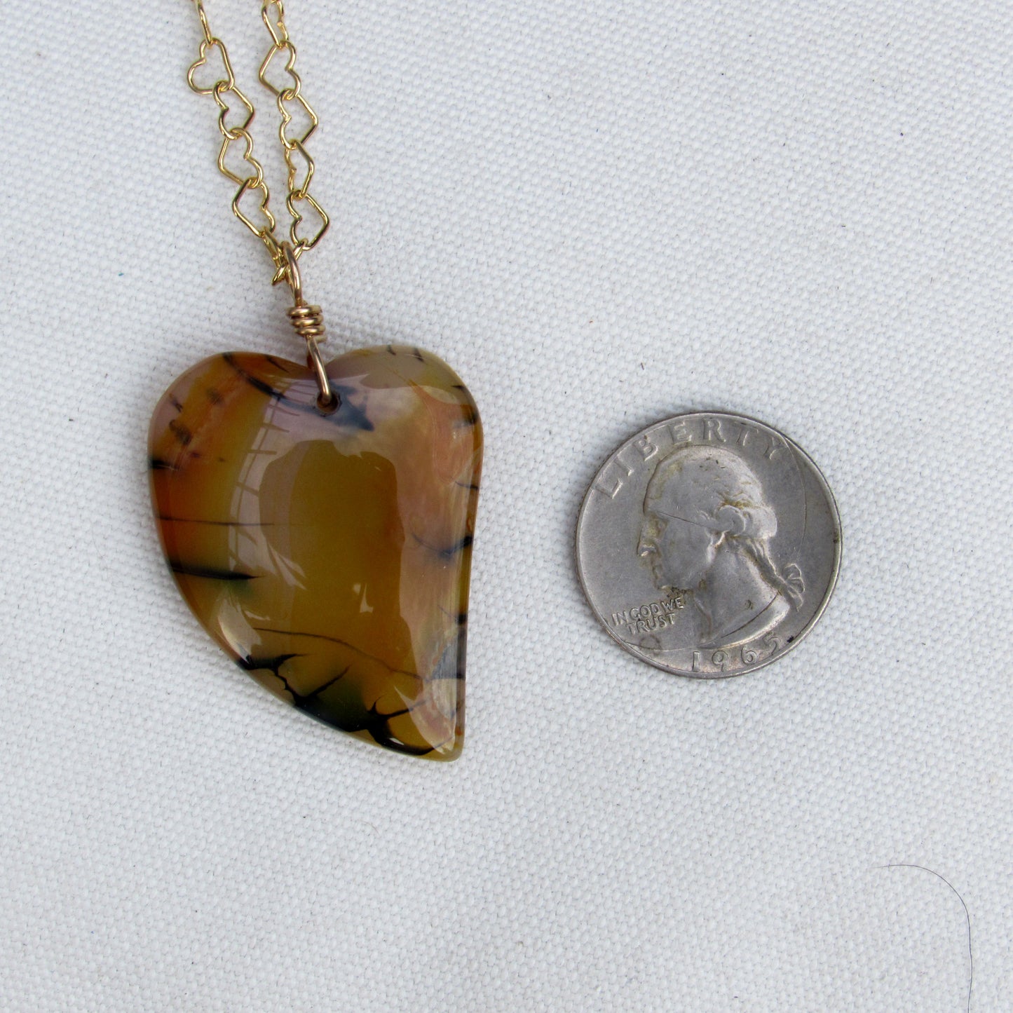 Dragon’s Vein Agate gemstone heart on gold heart chain necklace