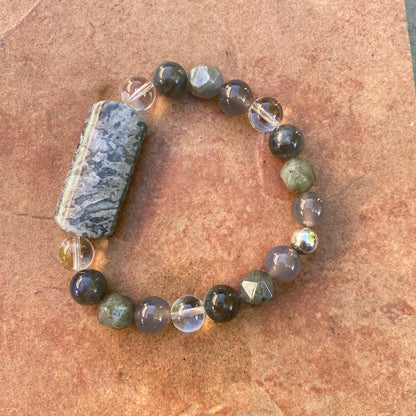 Chinese Crazy Lace Agate Gemstone, Grey Agate, Labradorite, Clear Quartz and Sterling Silver Stretch Bracelet