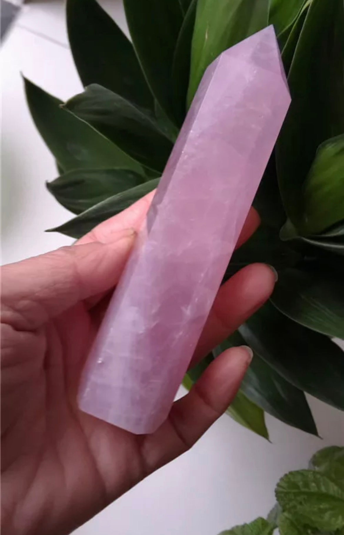 Natural Rose Quartz  gemstone tower Point healing Wand