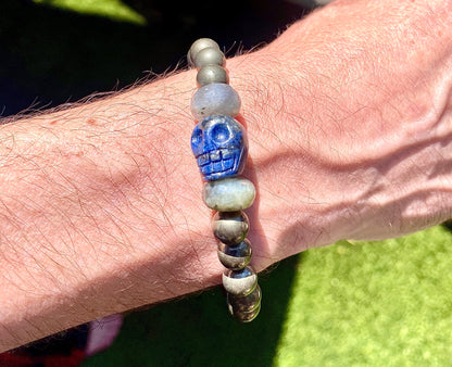 Men’s pyrite, labradorite, and lapis lazuli skull stretch bracelet