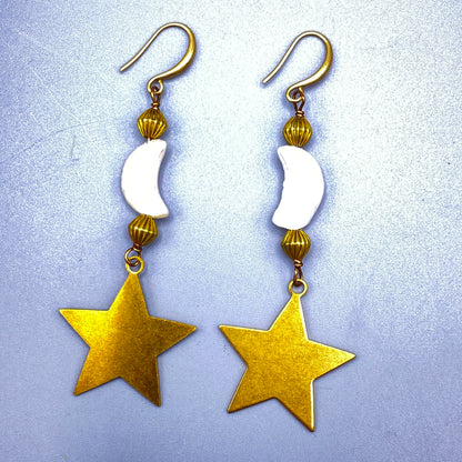 Pearl Moons and Brass Star Dangle Earringa