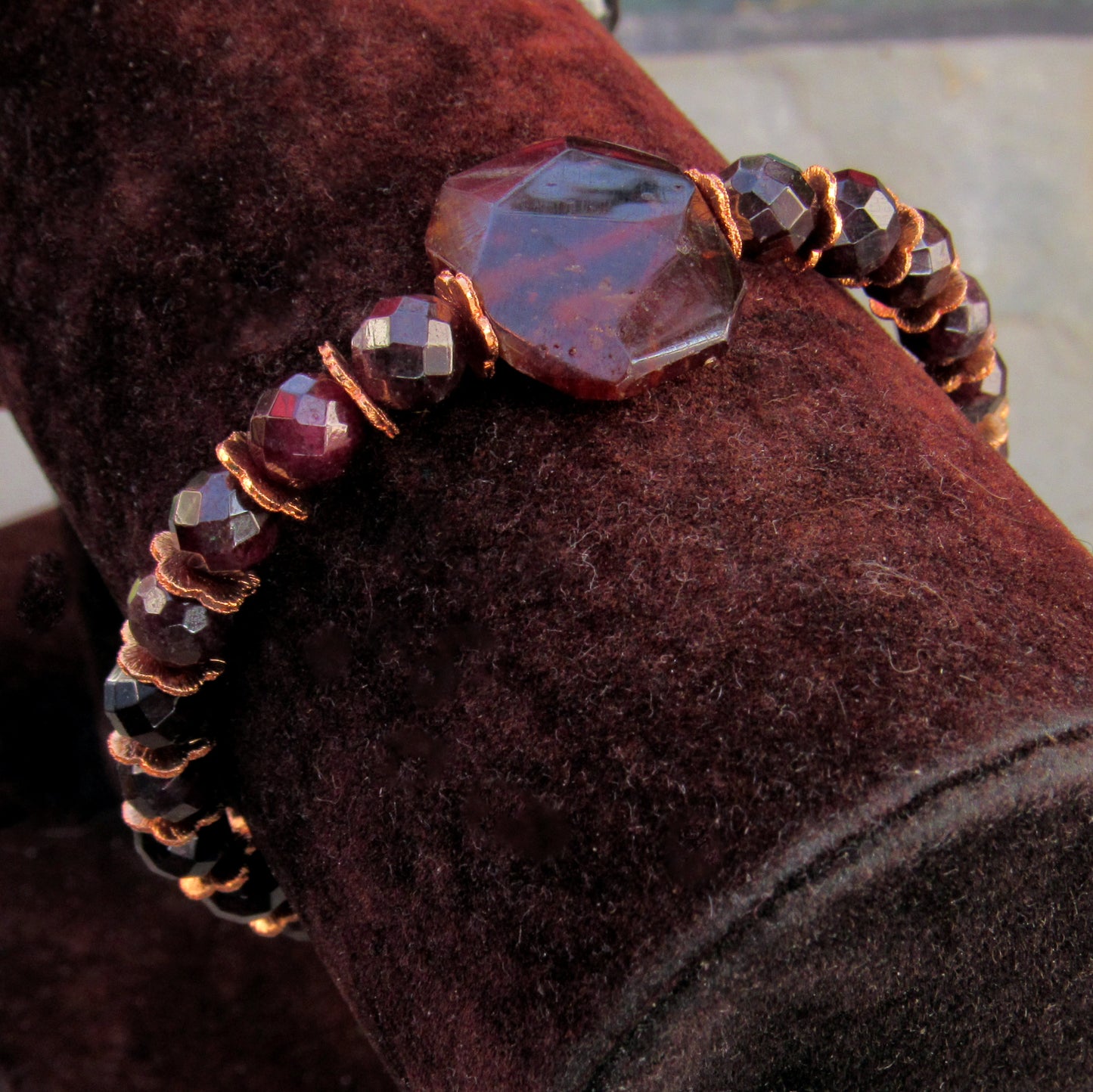 Women's Garnet gemstone and Copper Bracelet