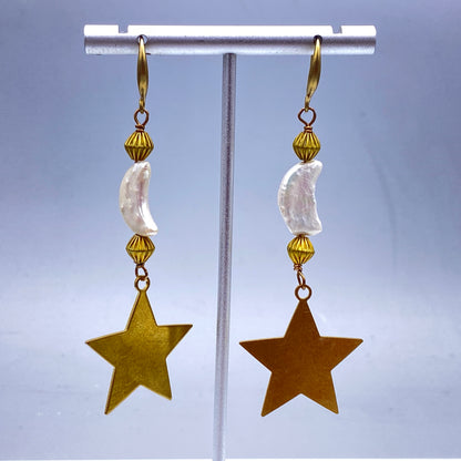 Pearl Moons and Brass Star Dangle Earringa