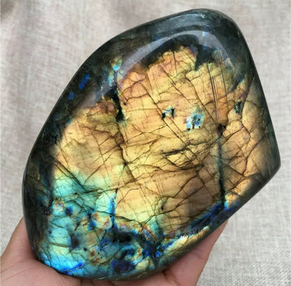 Natural Labradorite gemstone Spectrolite