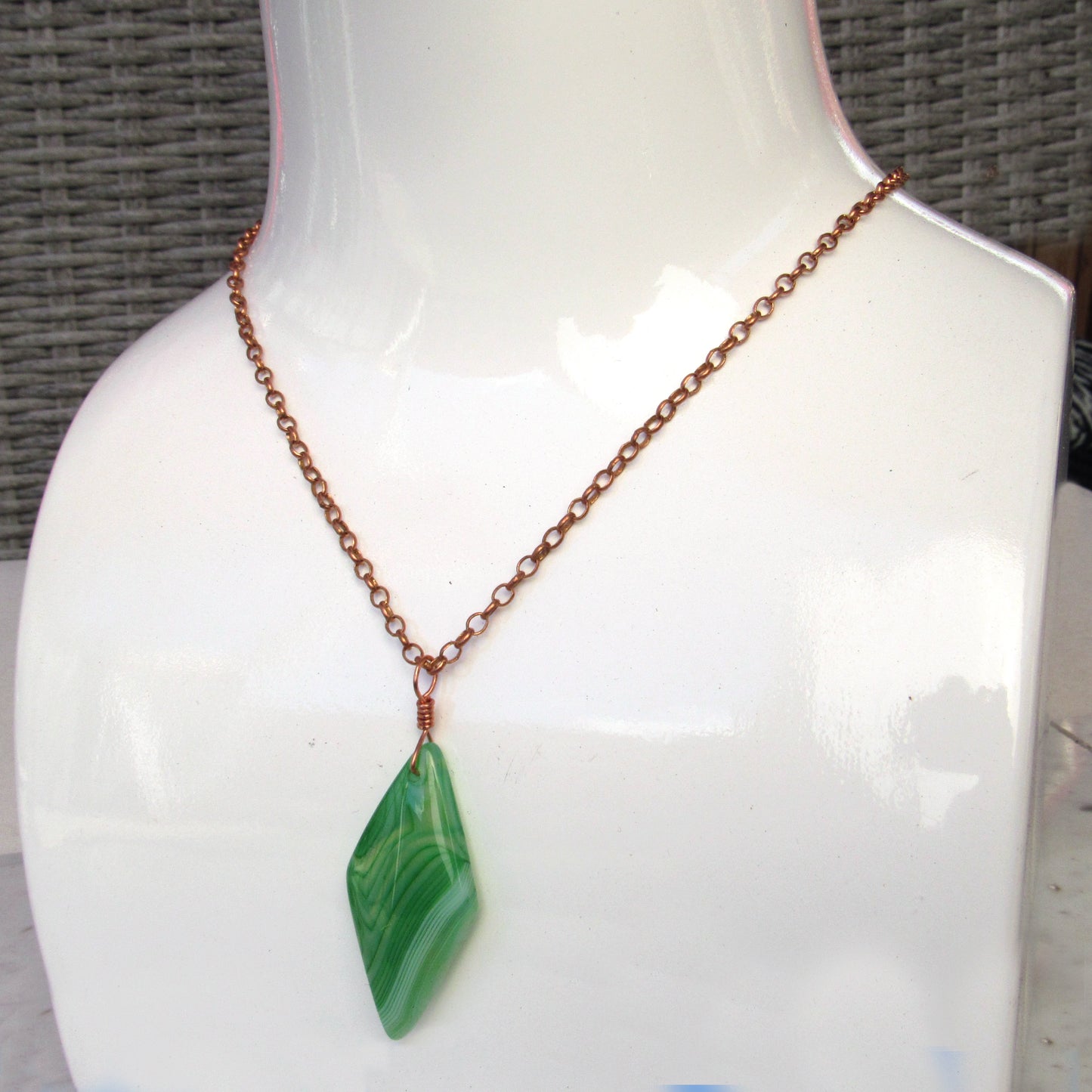 Green Agate gemstone pendant on genuine copper chain necklace