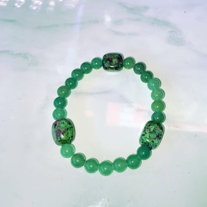 Green Aventurine gemsotne with Ruby Zoisite Stretch Bracelet